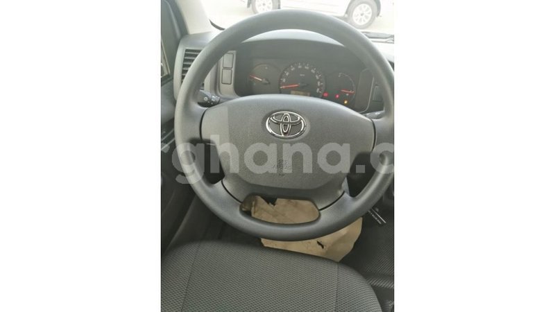 Big with watermark toyota hiace ashanti import dubai 14494