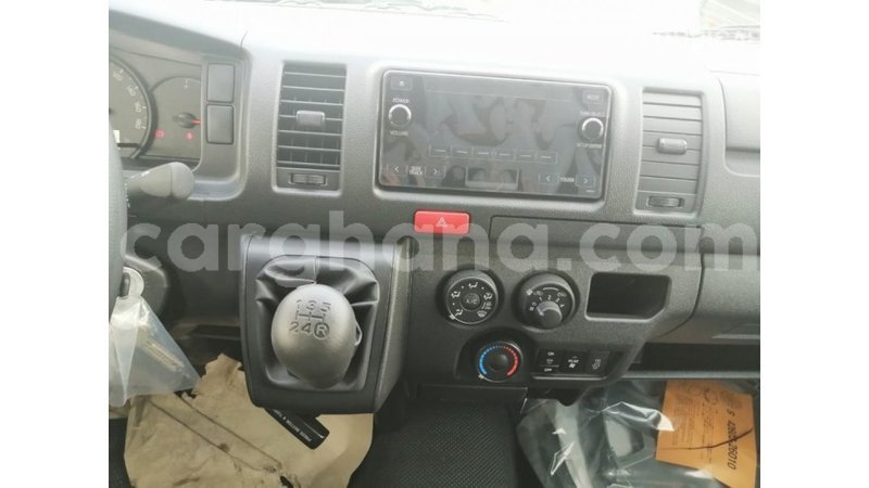 Big with watermark toyota hiace ashanti import dubai 14494