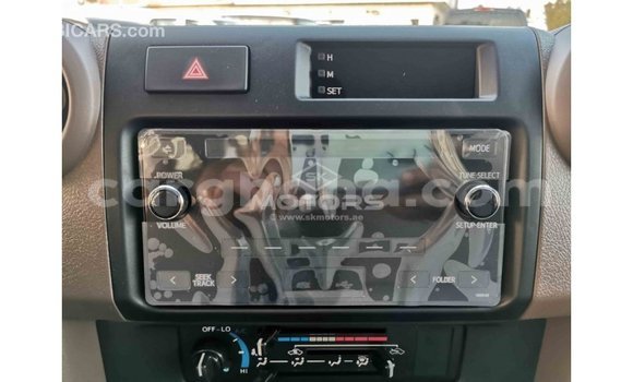 Buy Import Toyota Land Cruiser White Car in Import - Dubai in Ashanti Buy Import Toyota Land Cruiser White Car in Import - Dubai in Ashanti