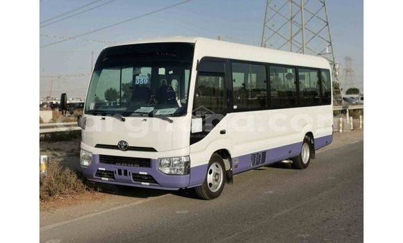 Ra Imported Toyota Coaster funfun Ọkọ̀ in Import - Dubai ni Ashanti Ra Imported Toyota Coaster funfun Ọkọ̀ in Import - Dubai ni Ashanti