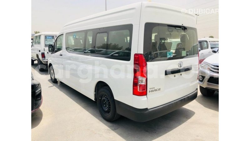 Big with watermark toyota hiace ashanti import dubai 14504