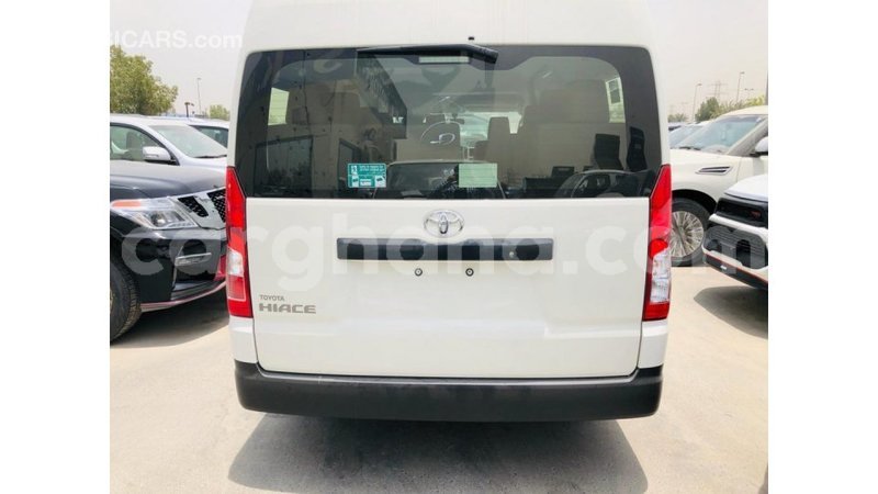 Big with watermark toyota hiace ashanti import dubai 14504