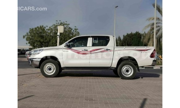 Sayi Imported Toyota Hilux White Mota in Import - Dubai a Ashanti Sayi Imported Toyota Hilux White Mota in Import - Dubai a Ashanti