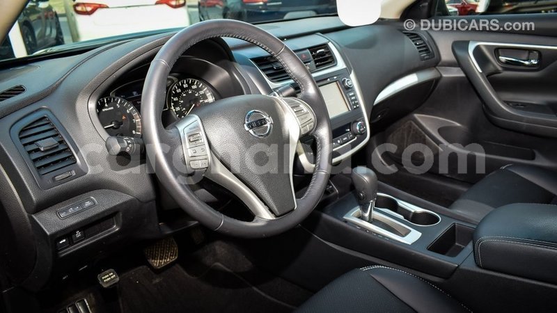 Big with watermark nissan altima ashanti import dubai 14517