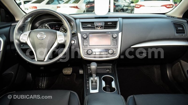 Big with watermark nissan altima ashanti import dubai 14517