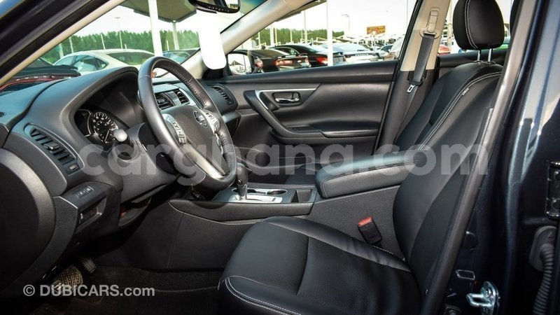 Big with watermark nissan altima ashanti import dubai 14517