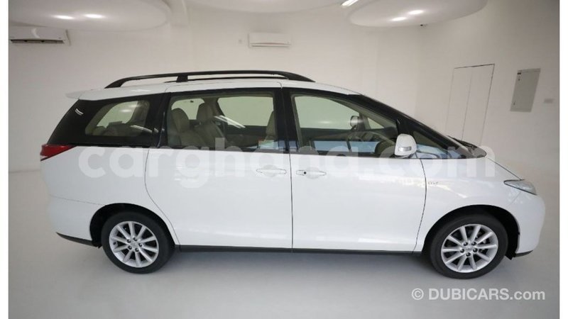 Big with watermark toyota previa ashanti import dubai 14520