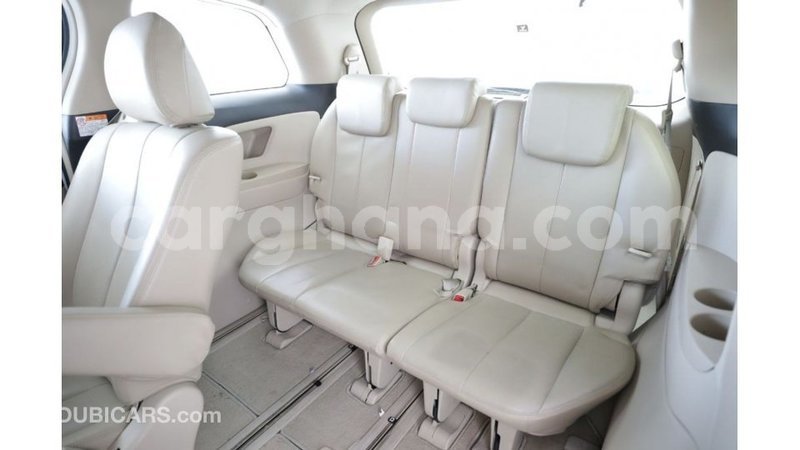 Big with watermark toyota previa ashanti import dubai 14520