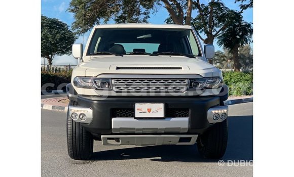 Buy Import Toyota FJ Cruiser White Car in Import - Dubai in Ashanti Buy Import Toyota FJ Cruiser White Car in Import - Dubai in Ashanti