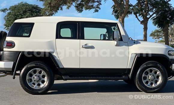 Buy Import Toyota FJ Cruiser White Car in Import - Dubai in Ashanti Buy Import Toyota FJ Cruiser White Car in Import - Dubai in Ashanti