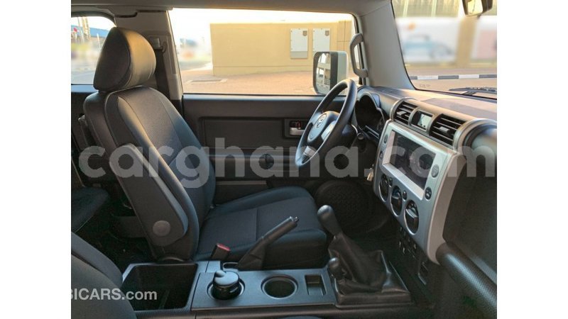 Big with watermark toyota fj cruiser ashanti import dubai 14524