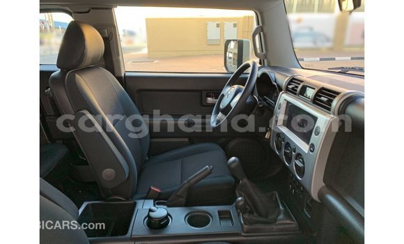Buy Import Toyota FJ Cruiser White Car in Import - Dubai in Ashanti Buy Import Toyota FJ Cruiser White Car in Import - Dubai in Ashanti