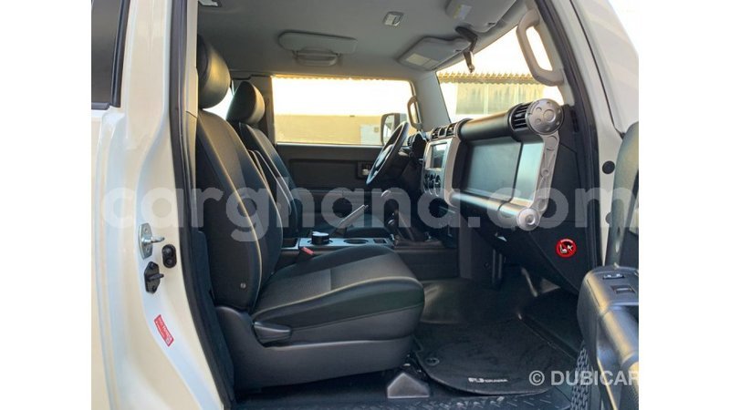 Big with watermark toyota fj cruiser ashanti import dubai 14524