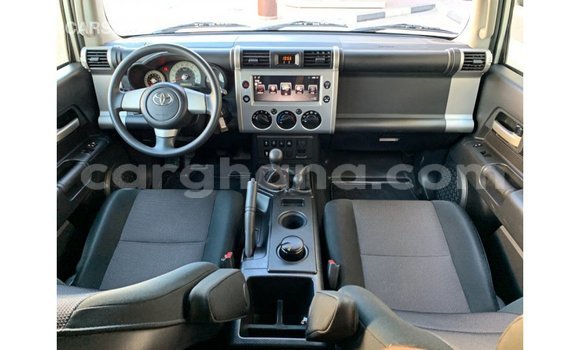 Buy Import Toyota FJ Cruiser White Car in Import - Dubai in Ashanti Buy Import Toyota FJ Cruiser White Car in Import - Dubai in Ashanti