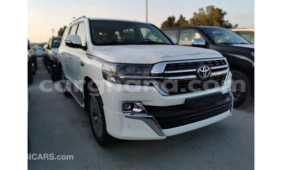 Ra Imported Toyota Land Cruiser funfun Ọkọ̀ in Import - Dubai ni Ashanti Ra Imported Toyota Land Cruiser funfun Ọkọ̀ in Import - Dubai ni Ashanti