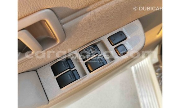 Sayi Imported Toyota Land Cruiser White Mota in Import - Dubai a Ashanti Sayi Imported Toyota Land Cruiser White Mota in Import - Dubai a Ashanti