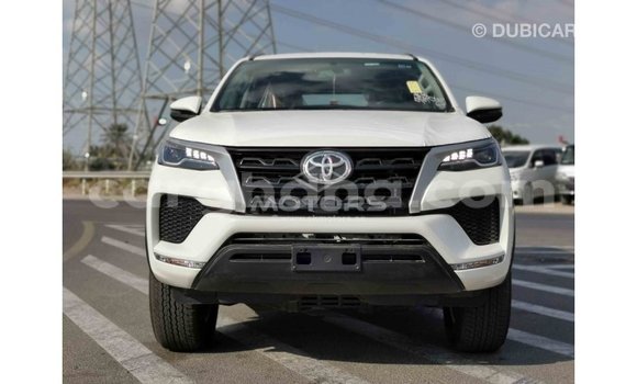 Buy Import Toyota Fortuner White Car in Import - Dubai in Ashanti Buy Import Toyota Fortuner White Car in Import - Dubai in Ashanti