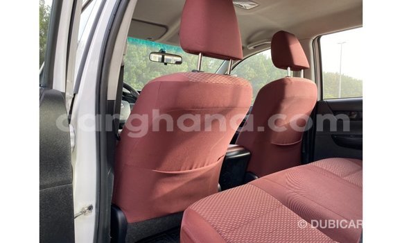 Ra Imported Toyota Hilux funfun Ọkọ̀ in Import - Dubai ni Ashanti Ra Imported Toyota Hilux funfun Ọkọ̀ in Import - Dubai ni Ashanti