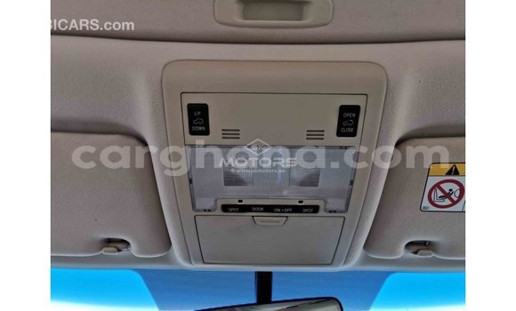 Ra Imported Toyota Land Cruiser funfun Ọkọ̀ in Import - Dubai ni Ashanti Ra Imported Toyota Land Cruiser funfun Ọkọ̀ in Import - Dubai ni Ashanti