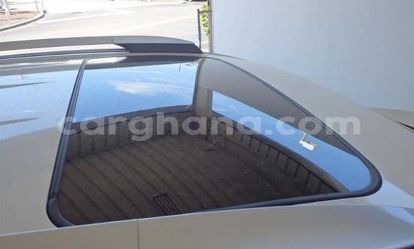 Sayi Na hannu Toyota RAV4 White Mota in Accra a Greater Accra Sayi Na hannu Toyota RAV4 White Mota in Accra a Greater Accra