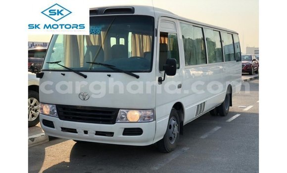 Ra Imported Toyota Coaster funfun Ọkọ̀ in Import - Dubai ni Ashanti Ra Imported Toyota Coaster funfun Ọkọ̀ in Import - Dubai ni Ashanti