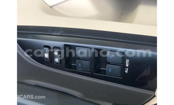 Buy Import Toyota Land Cruiser White Car in Import - Dubai in Ashanti Buy Import Toyota Land Cruiser White Car in Import - Dubai in Ashanti