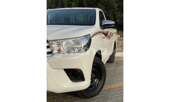 Buy Import Toyota Hilux White Car in Import - Dubai in Ashanti Buy Import Toyota Hilux White Car in Import - Dubai in Ashanti