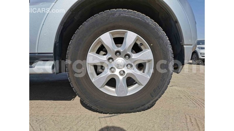 Big with watermark mitsubishi pajero ashanti import dubai 14590