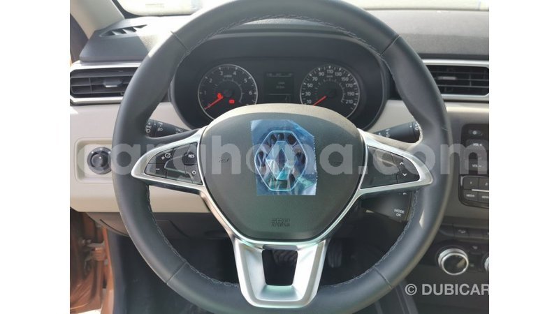 Big with watermark renault duster ashanti import dubai 14592