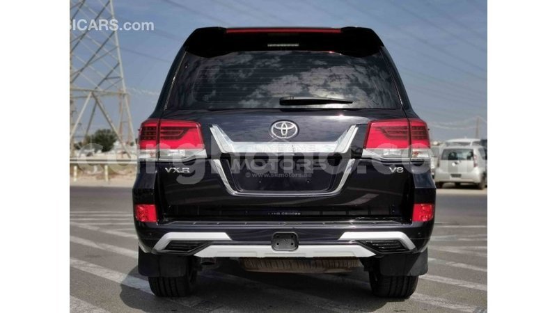 Big with watermark toyota land cruiser ashanti import dubai 14603