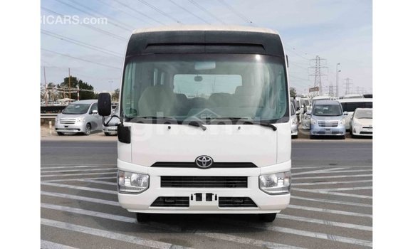 Ra Imported Toyota Coaster funfun Ọkọ̀ in Import - Dubai ni Ashanti Ra Imported Toyota Coaster funfun Ọkọ̀ in Import - Dubai ni Ashanti