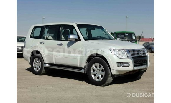 Ra Imported Mitsubishi Pajero funfun Ọkọ̀ in Import - Dubai ni Ashanti Ra Imported Mitsubishi Pajero funfun Ọkọ̀ in Import - Dubai ni Ashanti