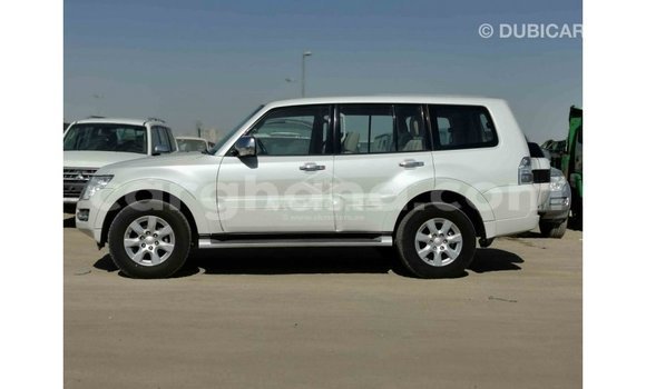 Ra Imported Mitsubishi Pajero funfun Ọkọ̀ in Import - Dubai ni Ashanti Ra Imported Mitsubishi Pajero funfun Ọkọ̀ in Import - Dubai ni Ashanti