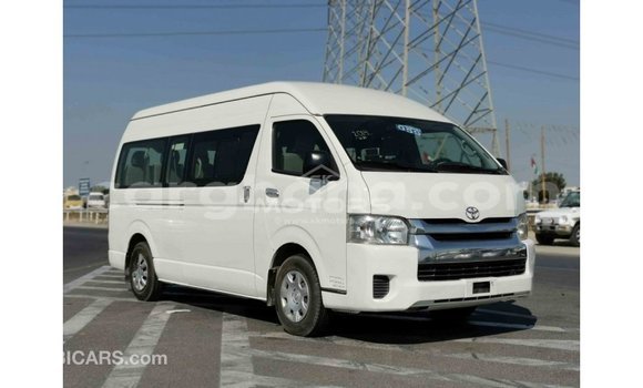 Sayi Imported Toyota Hiace White Mota in Import - Dubai a Ashanti Sayi Imported Toyota Hiace White Mota in Import - Dubai a Ashanti
