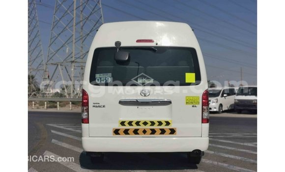 Sayi Imported Toyota Hiace White Mota in Import - Dubai a Ashanti Sayi Imported Toyota Hiace White Mota in Import - Dubai a Ashanti
