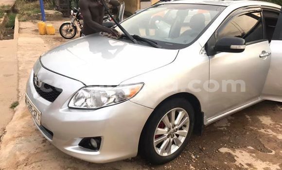 Sayi Na hannu Toyota Corolla Azurfa Mota in Accra a Greater Accra Sayi Na hannu Toyota Corolla Azurfa Mota in Accra a Greater Accra