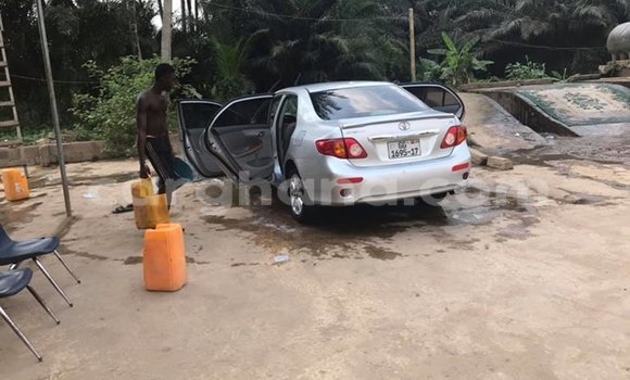 Sayi Na hannu Toyota Corolla Azurfa Mota in Accra a Greater Accra Sayi Na hannu Toyota Corolla Azurfa Mota in Accra a Greater Accra