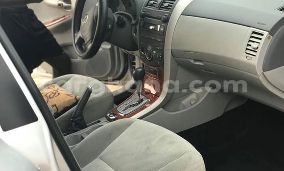 Sayi Na hannu Toyota Corolla Azurfa Mota in Accra a Greater Accra Sayi Na hannu Toyota Corolla Azurfa Mota in Accra a Greater Accra