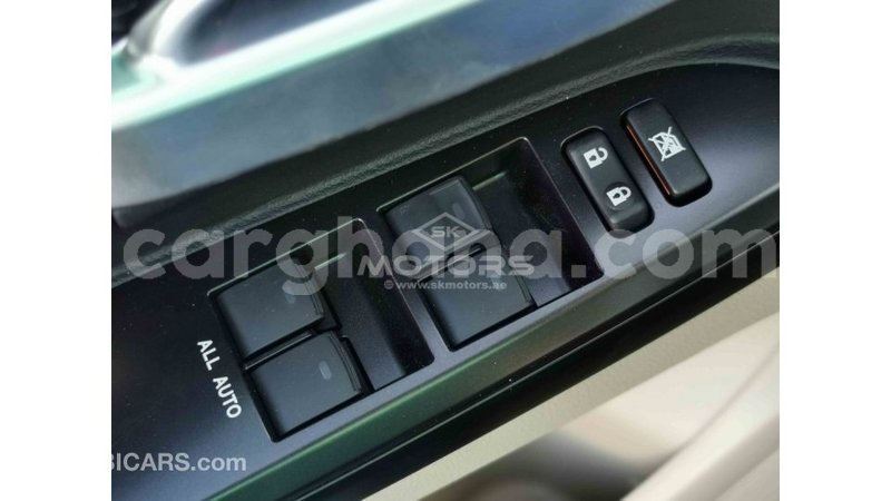 Big with watermark toyota land cruiser ashanti import dubai 14653