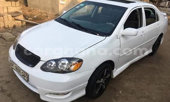 Sayi Na hannu Toyota Corolla White Mota in Accra a Greater Accra Sayi Na hannu Toyota Corolla White Mota in Accra a Greater Accra