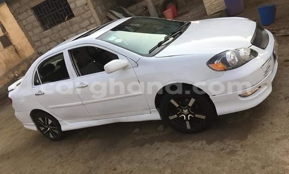 Sayi Na hannu Toyota Corolla White Mota in Accra a Greater Accra Sayi Na hannu Toyota Corolla White Mota in Accra a Greater Accra