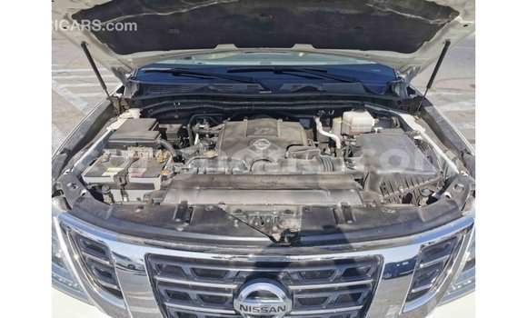 Buy Import Nissan Patrol White Car in Import - Dubai in Ashanti Buy Import Nissan Patrol White Car in Import - Dubai in Ashanti