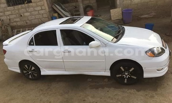 Sayi Na hannu Toyota Corolla White Mota in Accra a Greater Accra Sayi Na hannu Toyota Corolla White Mota in Accra a Greater Accra