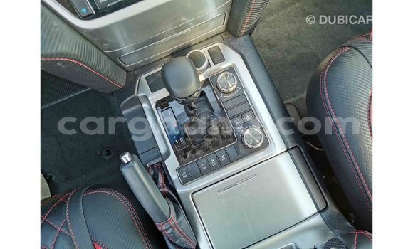 Sayi Imported Toyota Land Cruiser White Mota in Import - Dubai a Ashanti Sayi Imported Toyota Land Cruiser White Mota in Import - Dubai a Ashanti