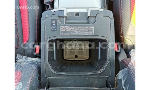 Sayi Imported Toyota Land Cruiser White Mota in Import - Dubai a Ashanti Sayi Imported Toyota Land Cruiser White Mota in Import - Dubai a Ashanti