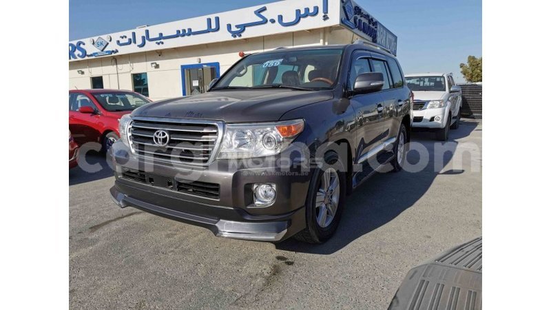 Big with watermark toyota land cruiser ashanti import dubai 14690