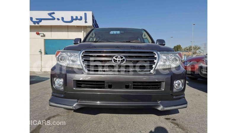 Big with watermark toyota land cruiser ashanti import dubai 14690