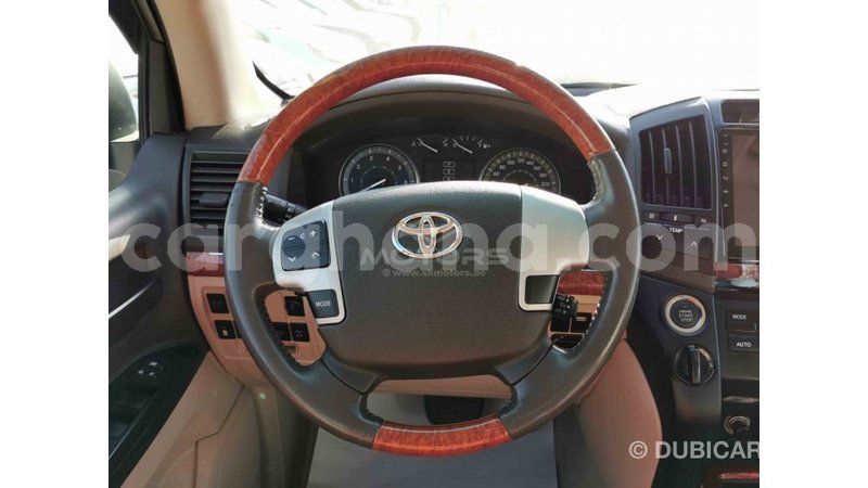 Big with watermark toyota land cruiser ashanti import dubai 14690