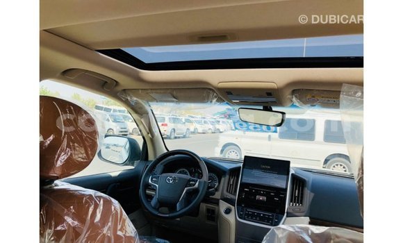 Ra Imported Toyota Land Cruiser funfun Ọkọ̀ in Import - Dubai ni Ashanti Ra Imported Toyota Land Cruiser funfun Ọkọ̀ in Import - Dubai ni Ashanti