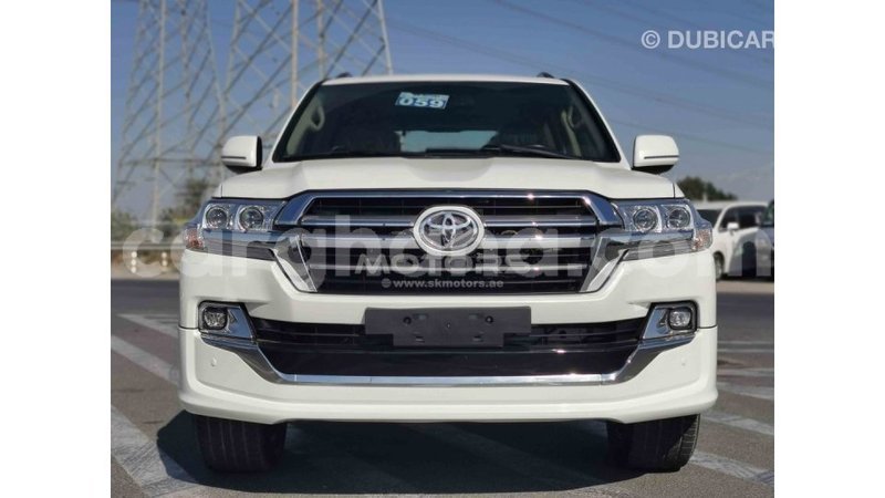 Big with watermark toyota land cruiser ashanti import dubai 14714